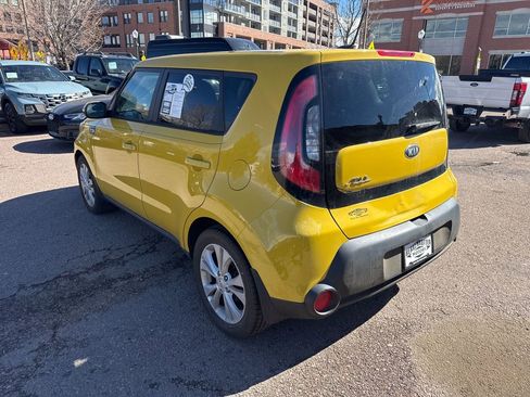 Used 2014 Kia Soul + image 5