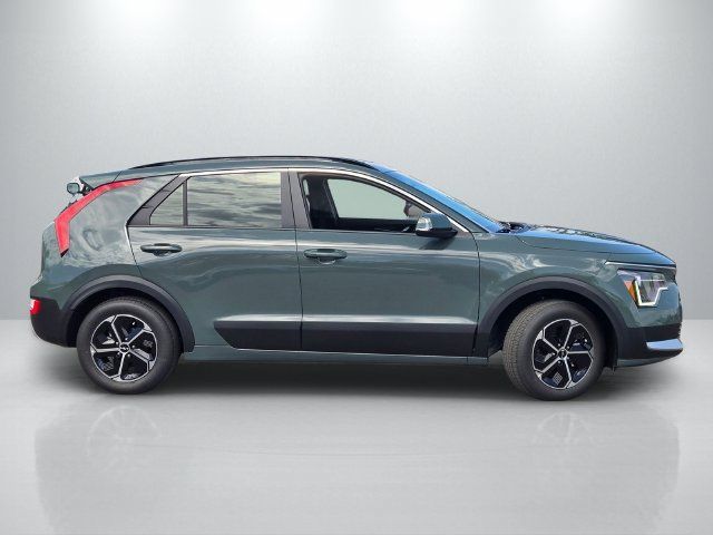 New 2026 Kia Niro EX FWD image 3