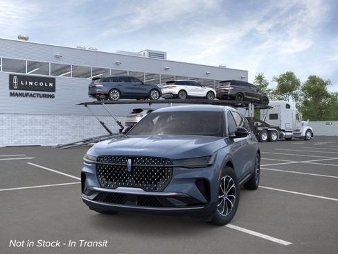 New 2026 Lincoln Nautilus Premier AWD/4WD image 2