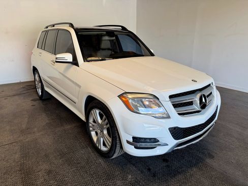 Used 2013 Mercedes-Benz GLK 350 4MATIC image 4