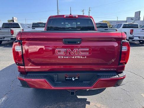 New 2026 GMC Canyon Denali image 10