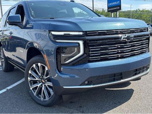 New 2026 Chevrolet Tahoe High Country AWD/4WD image 2