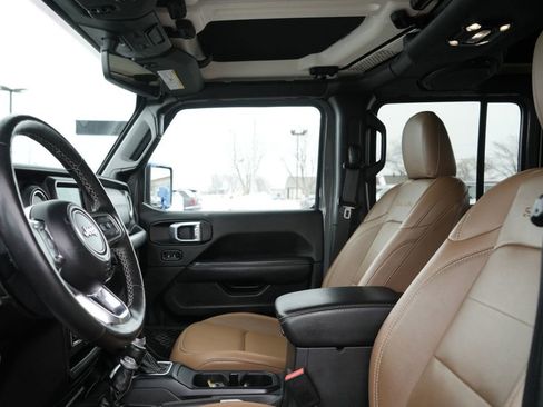 Used 2023 Jeep Wrangler Unlimited Sahara w/ Cold Weather Group image 23