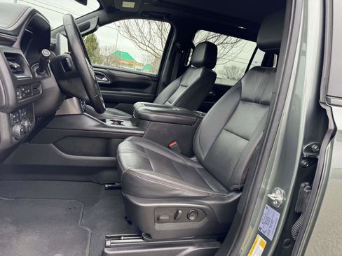 Used 2023 Chevrolet Suburban RST image 13