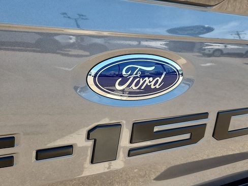Used 2022 Ford F150 XLT w/ Equipment Group 302A High AWD/4WD image 29