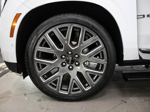 Used 2026 GMC Yukon Denali Ultimate AWD/4WD image 34