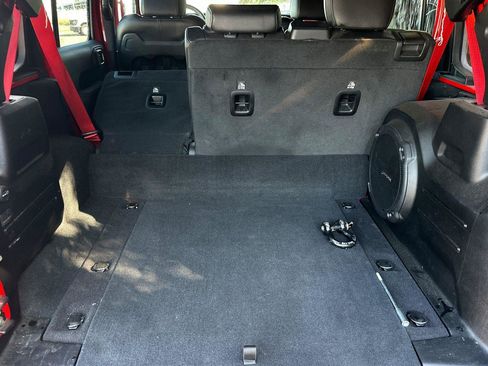 Used 2023 Jeep Wrangler Unlimited Rubicon 4xe image 16