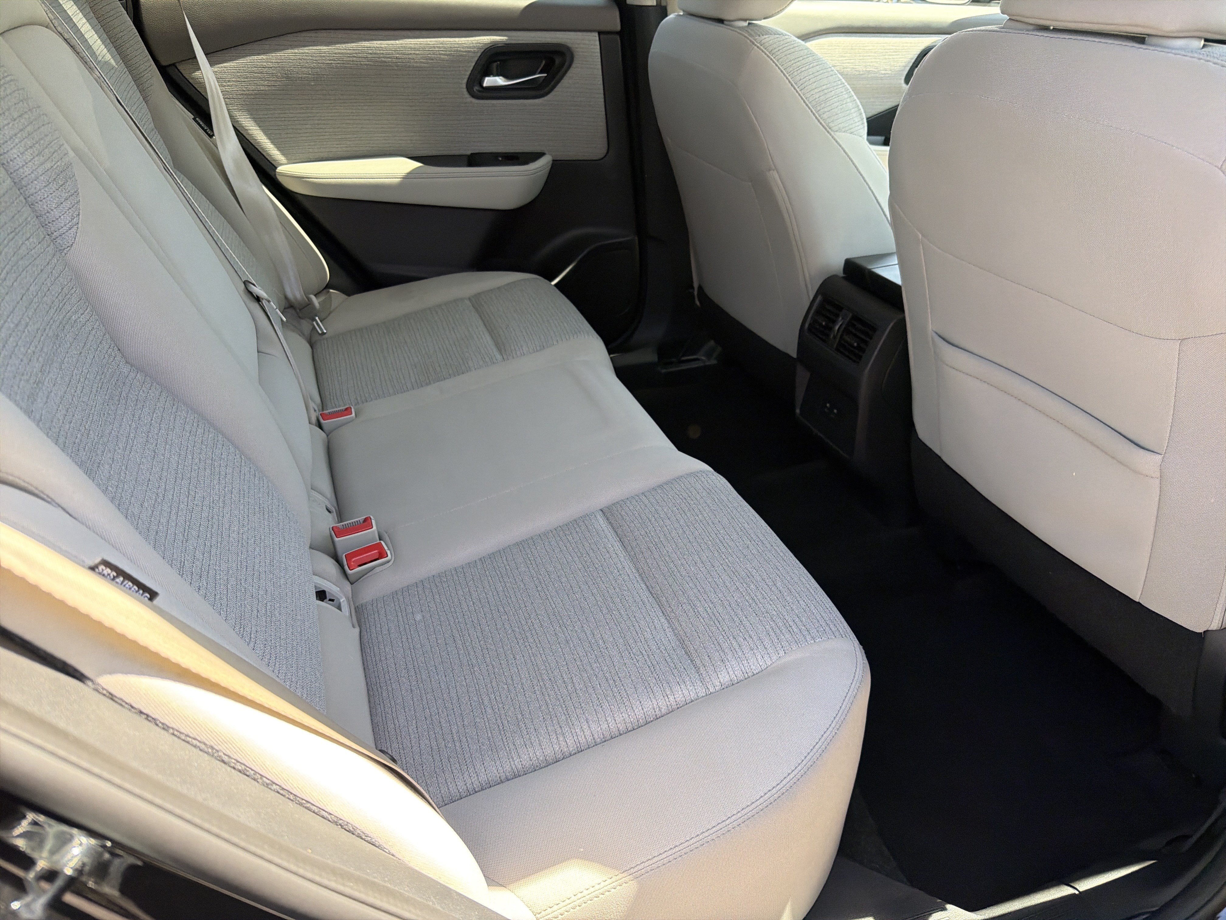 Used 2023 Nissan Rogue SV FWD image 26