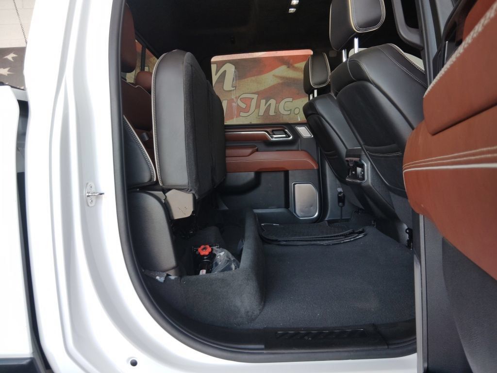 Used 2024 GMC Sierra 2500 Denali Ultimate AWD/4WD image 16