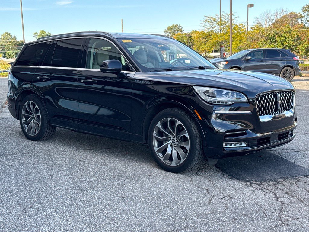Used 2023 Lincoln Aviator Grand Touring w/ Equipment Group 301A AWD/4WD image 16