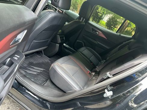 Used 2025 Chevrolet Equinox EV RS FWD image 28