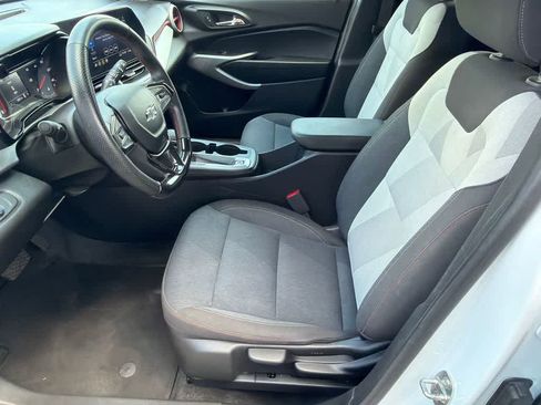 Used 2024 Chevrolet Trax RS w/ Driver Confidence Package FWD image 10