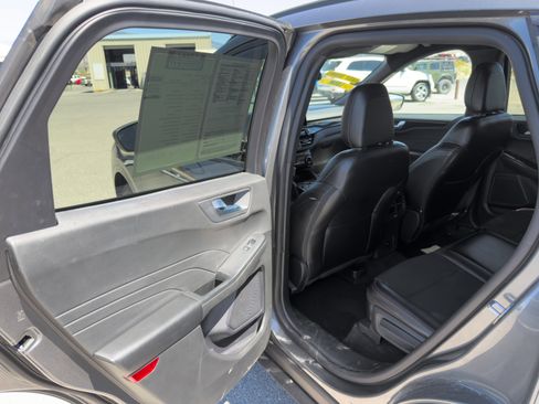 Used 2024 Ford Escape ST-Line image 12