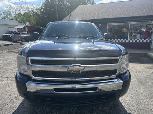 Used 2011 Chevrolet Silverado 1500 W/T w/ LS Package AWD/4WD image 10