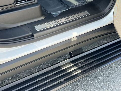 New 2026 GMC Yukon XL Denali w/ Denali Reserve Package image 36