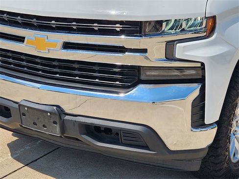 Used 2020 Chevrolet Silverado 1500 LT w/ Texas Edition image 9