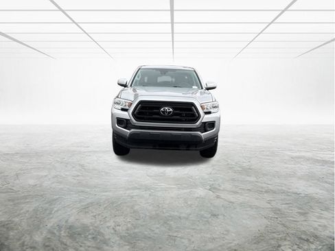 Used 2022 Toyota Tacoma SR image 10