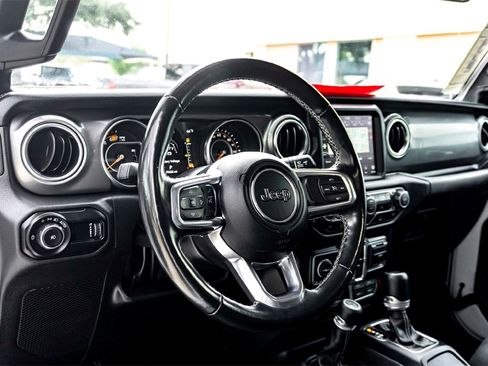 Used 2023 Jeep Wrangler Sahara w/ Cold Weather Group image 15