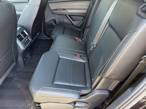 Used 2023 Volkswagen Atlas SE image 22