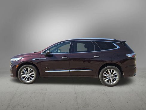 Used 2023 Buick Enclave Avenir w/ Avenir Technology Package AWD/4WD image 3