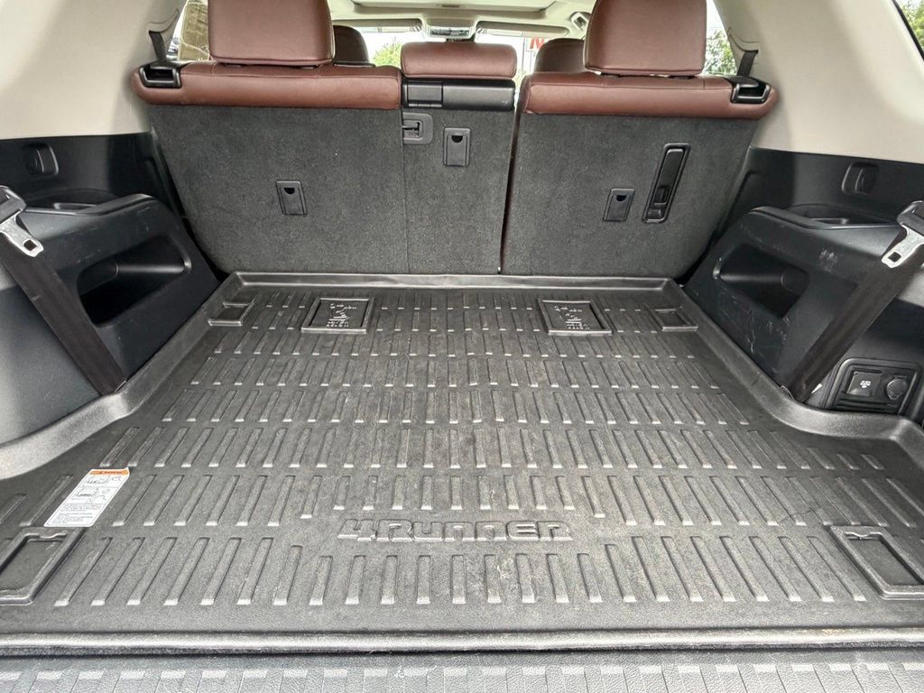 Used 2023 Toyota 4Runner Limited AWD/4WD image 51