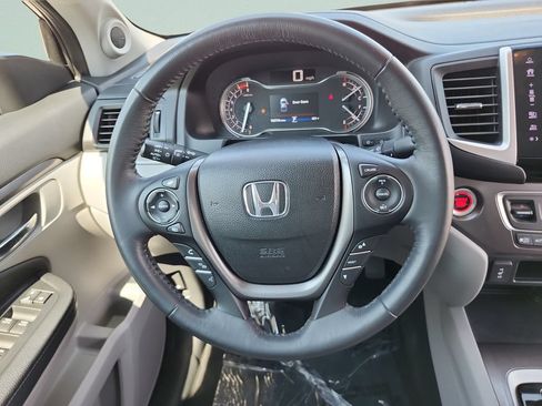 Used 2017 Honda Ridgeline RTL-T image 34