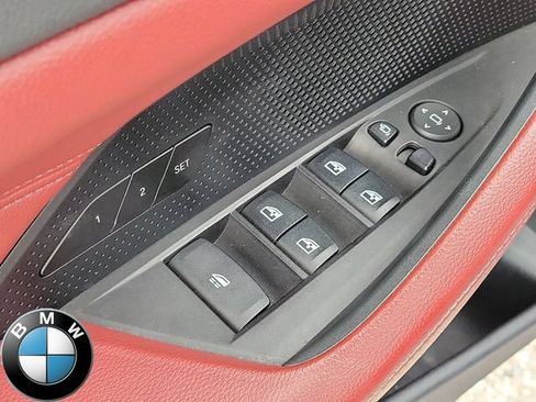 Used 2022 BMW M440i Convertible RWD image 16