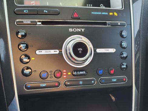 Used 2018 Ford Explorer Sport w/ Equipment Group 401A image 19