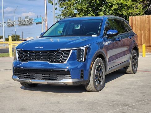 New 2026 Kia Sorento S image 2