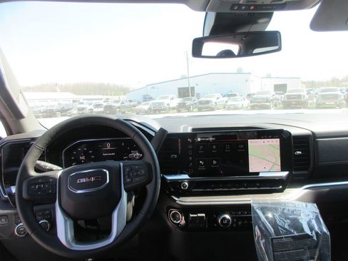 New 2026 GMC Sierra 1500 SLT image 14