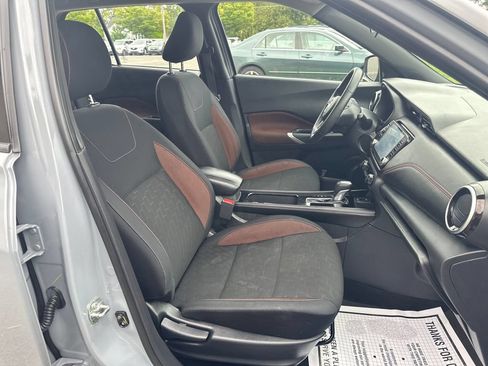 Used 2023 Nissan Kicks SR FWD image 21
