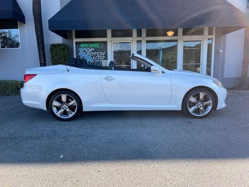 Used 2011 Lexus IS 250C image 4