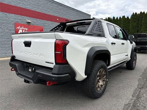 Certified 2025 Toyota Tacoma Trailhunter image 3
