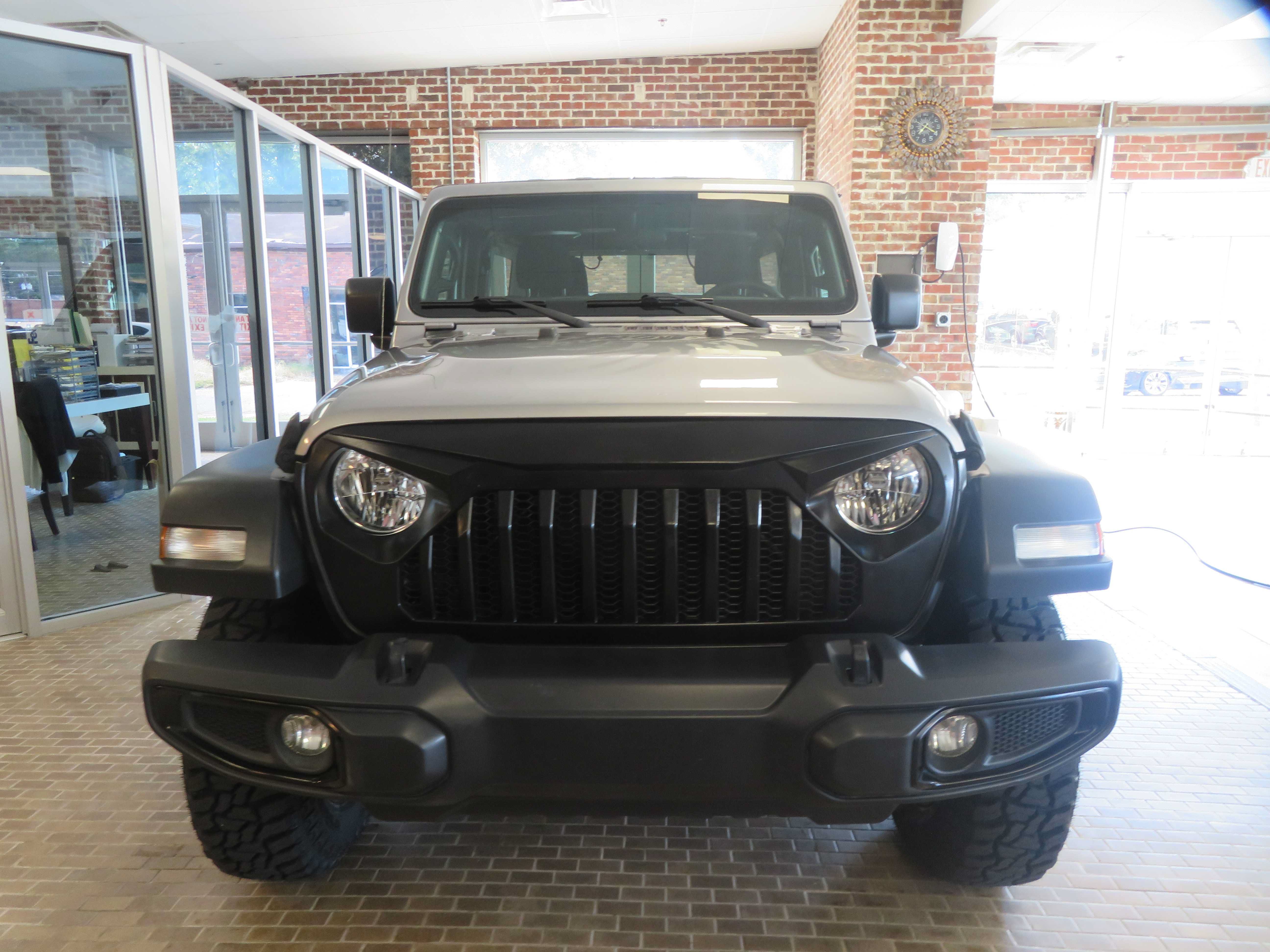 Used 2020 Jeep Wrangler Unlimited Sport AWD/4WD image 2