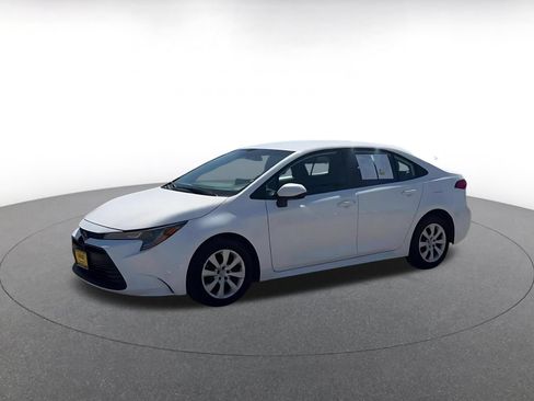 Used 2025 Toyota Corolla LE FWD image 7