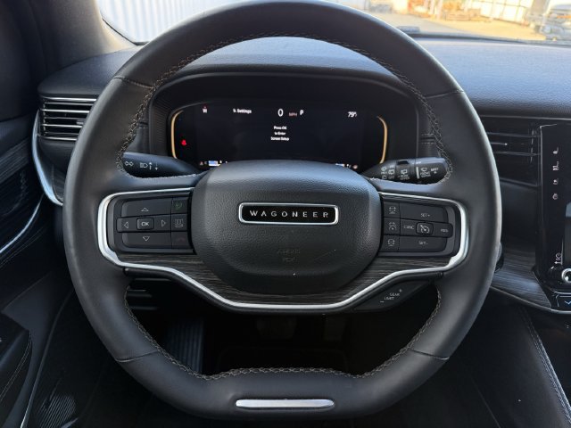 Used 2024 Jeep Wagoneer L Series II w/ Flexible Seating Group AWD/4WD image 13