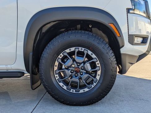 New 2026 Nissan Frontier Pro-X w/ Pro-X Convenience Package RWD image 12