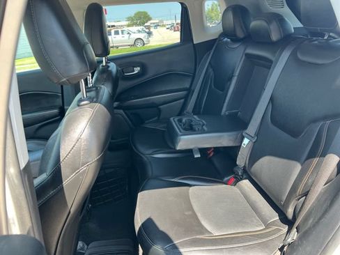 Used 2021 Jeep Compass Limited AWD/4WD image 33