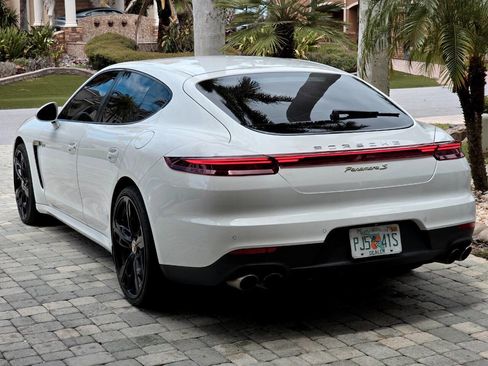Used 2015 Porsche Panamera S w/ Premium Package image 41