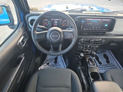Used 2024 Jeep Wrangler Unlimited Sport AWD/4WD image 17