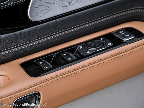 Used 2025 Lincoln Aviator Black Label w/ Jet Appearance Package image 23