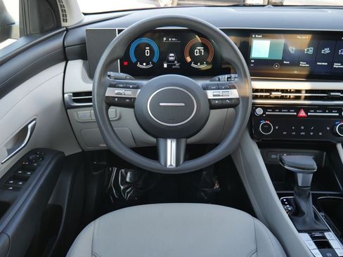 Used 2025 Hyundai Tucson SEL FWD image 35