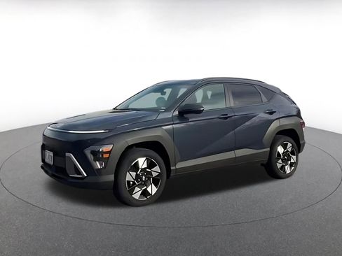 Used 2025 Hyundai Kona SEL image 3