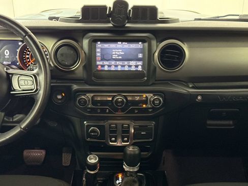 Used 2019 Jeep Wrangler Sport AWD/4WD image 14