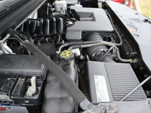 Used 2015 Chevrolet Suburban LT image 47