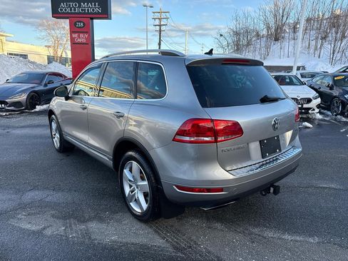 Used 2011 Volkswagen Touareg Hybrid image 6