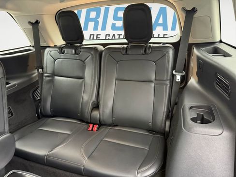 Used 2025 Lincoln Aviator Reserve w/ Equipment Group 201A image 17