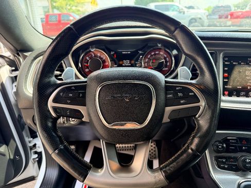 Used 2016 Dodge Challenger SRT Hellcat RWD image 20