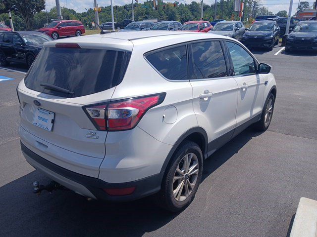 Used 2017 Ford Escape SE FWD image 9