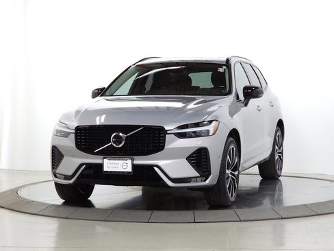 Certified 2023 Volvo XC60 B5 Plus w/ Climate Package AWD/4WD image 3